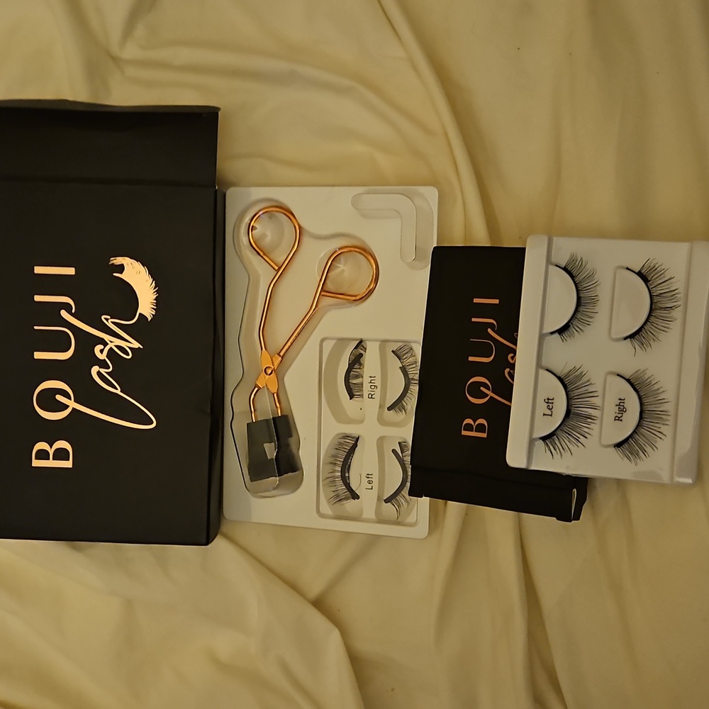NEW Boujilash set With New Spare Lashes.
